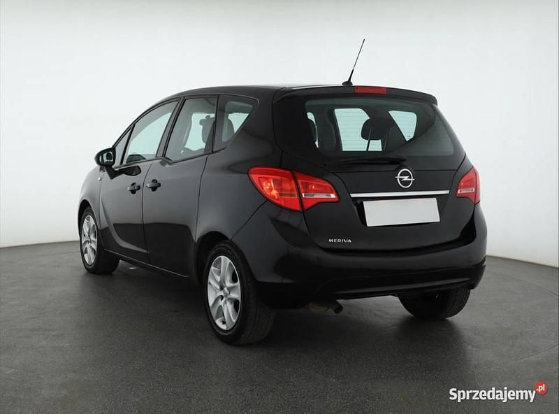 Używany Opel Meriva 120 KM (88 kW) 2014 Czarny Minivan