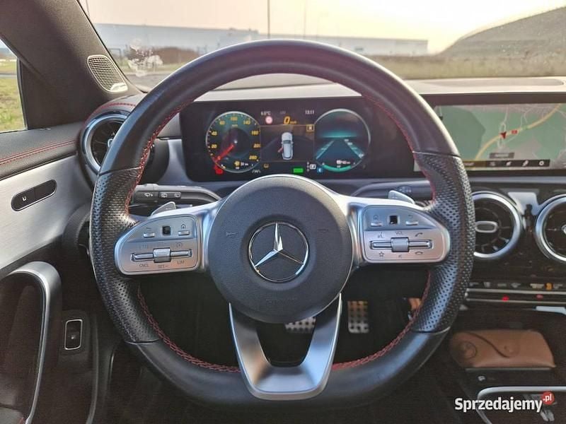 Używany Mercedes CLA250e 2020 Czerwony Sedan/Limuzyna
