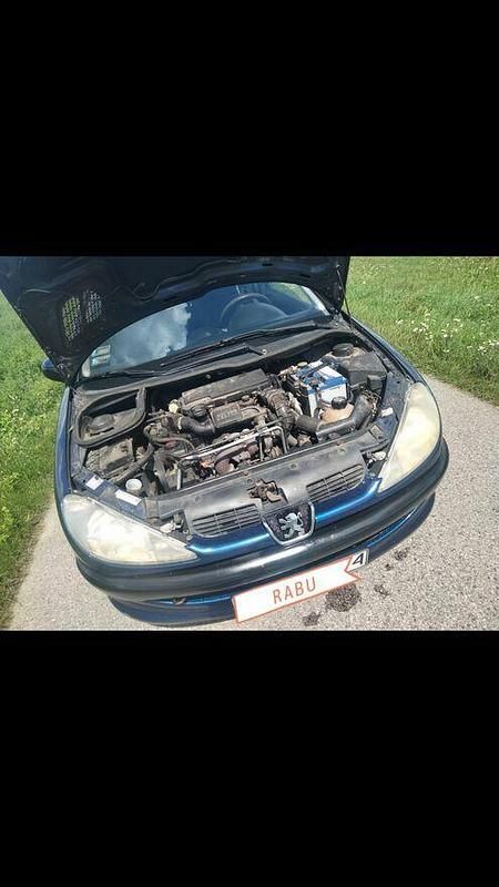 Używany Peugeot 206 2002 Niebieski Hatchback