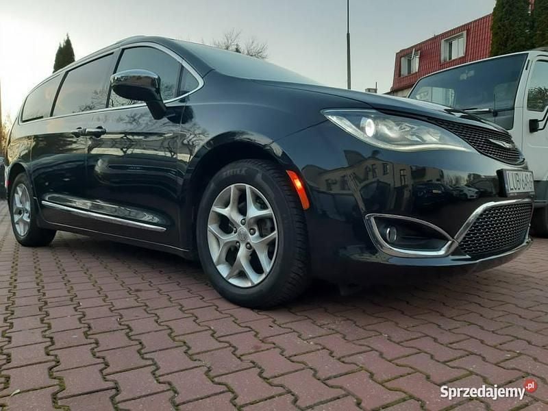 Czarny Używany 2020 Chrysler Pacifica Sedan/Limuzyna | 107 900 zł (Drogi) - Obraz 1/4