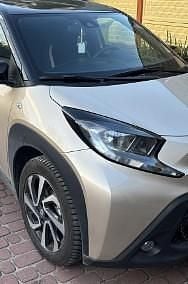 Używany Toyota Aygo X Style 72 KM (52 kW) 2024 Złoty SUV