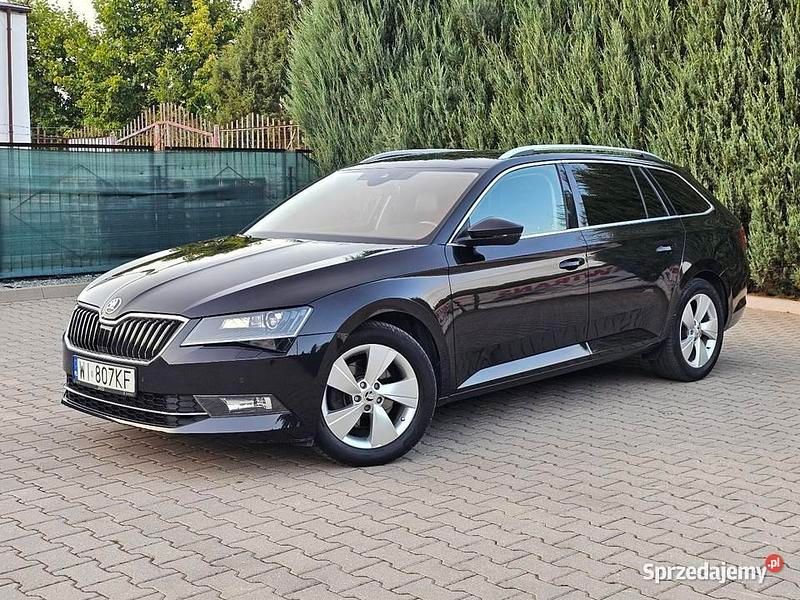 Czarny Używany 2016 Skoda Superb Kombi | 67 900 zł (Uczciwa cena) - Obraz 1/4