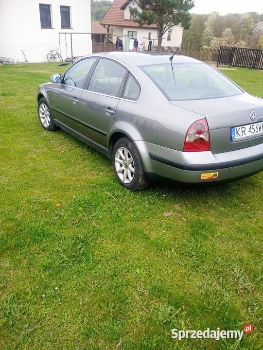 Szary Używany 2004 VW Passat Sedan/Limuzyna | 4800 zł (Uczciwa cena) - Obraz 1/4