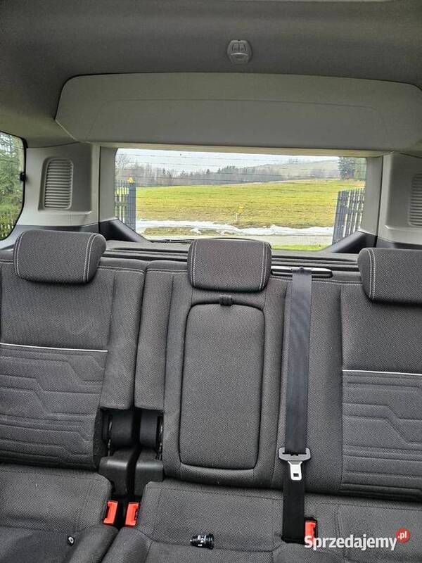 Granatowy Używany 2014 Ford Tourneo Connect Minivan | 49 999 zł - Obraz 1/4
