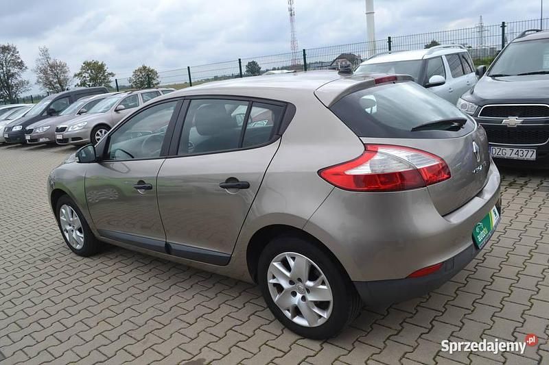 Używany Renault Mégane III 2013 Brązowy Sedan/Limuzyna