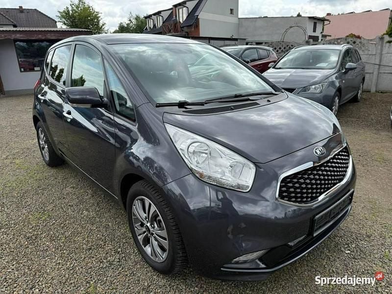 Używany Kia Venga 128 KM (94 kW) 2016 Szary Hatchback