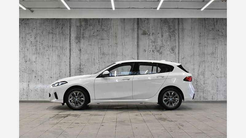 Nowe BMW 116 Shadowline 122 KM (89 kW) 2025 Biel alpejska Hatchback