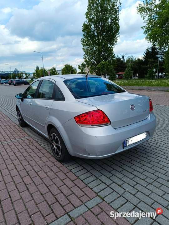 Srebrny Używany 2012 Fiat Linea Sedan/Limuzyna | 10 500 zł - Obraz 1/4