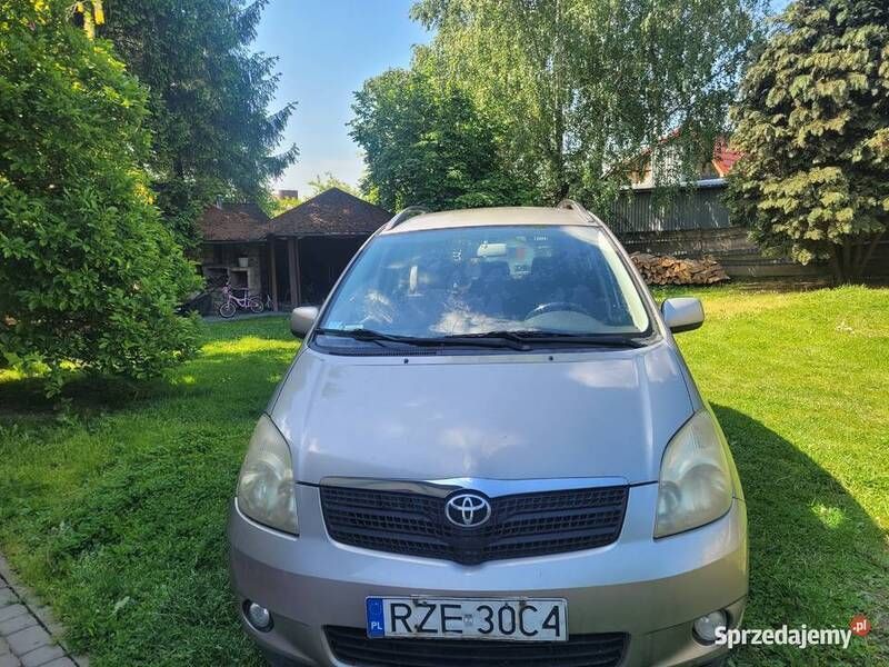Używany 2003 Toyota Corolla Verso Minivan | 3000 zł - Obraz 1/4