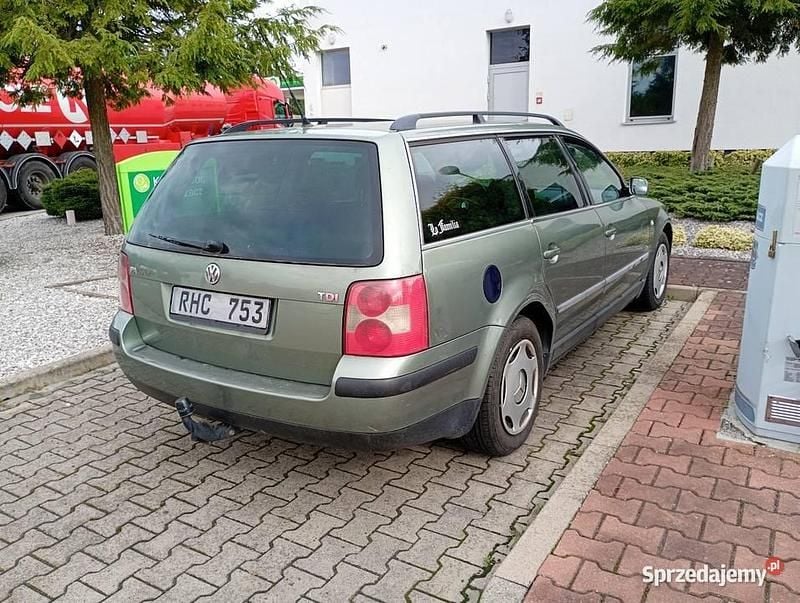 Zielony Używany 2003 VW Passat Kombi | 4000 zł (Uczciwa cena) - Obraz 1/1