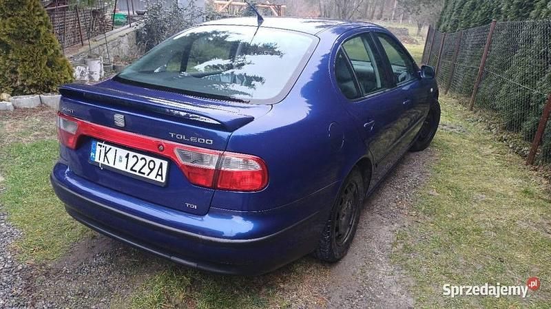 Niebieski Używany 2003 Seat Toledo Sedan/Limuzyna | 2900 zł (Uczciwa cena) - Obraz 1/4