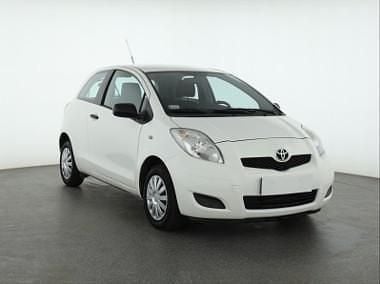 Biały Używany 2009 Toyota Yaris Hatchback | 9999 zł (Dobra cena) - Obraz 1/4