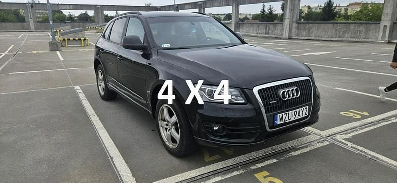 Czarny (metalik) Używany 2011 Audi Q5 SUV | 38 000 zł - Obraz 1/4