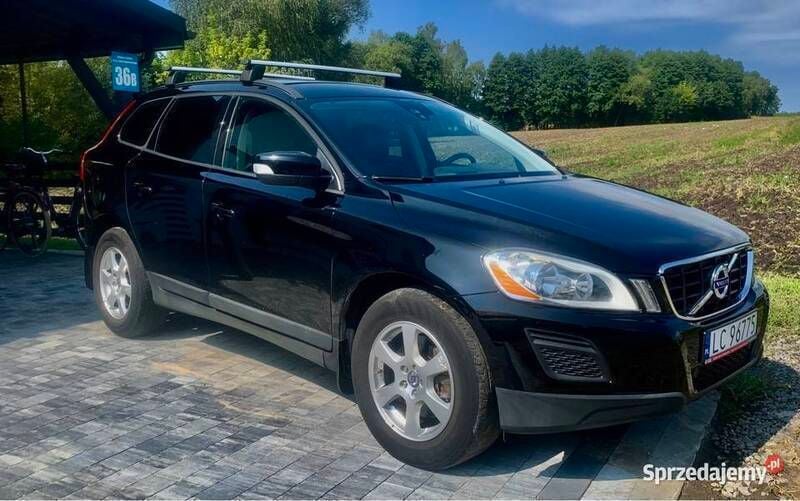 Czarny Używany 2010 Volvo XC60 SUV | 43 900 zł (Dość drogi) - Obraz 1/4