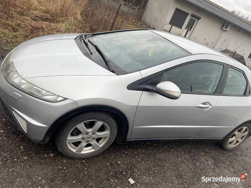 Używany Honda Civic 140 KM (102 kW) 2006 Sedan/Limuzyna