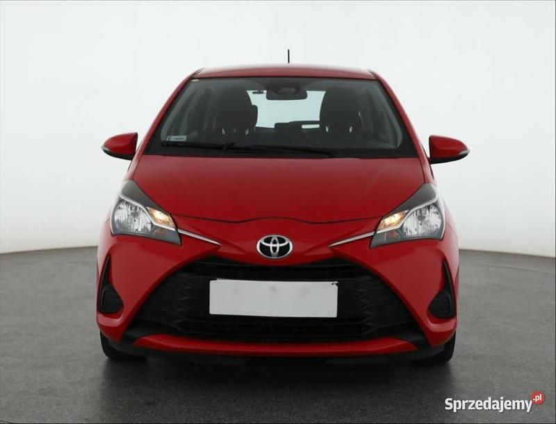 Czerwony Używany 2017 Toyota Yaris Hatchback | 41 999 zł (Dość drogi) - Obraz 1/4