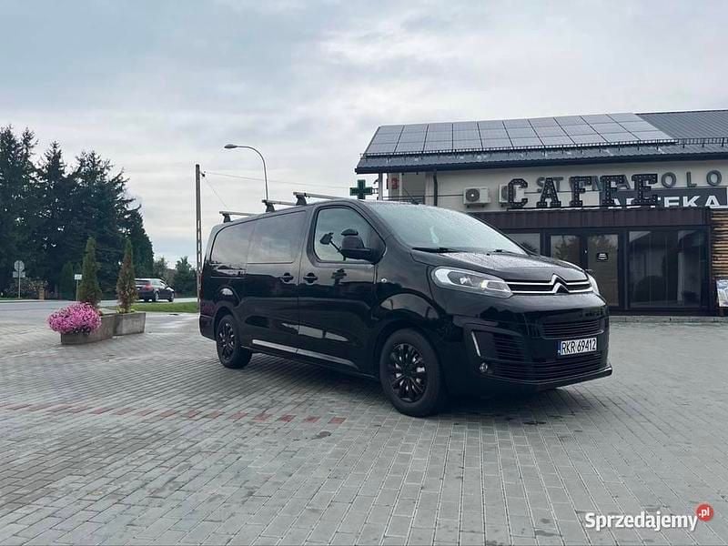 Czarny Używany 2017 Citroën Jumpy Minivan | 63 900 zł (Dość drogi) - Obraz 1/4