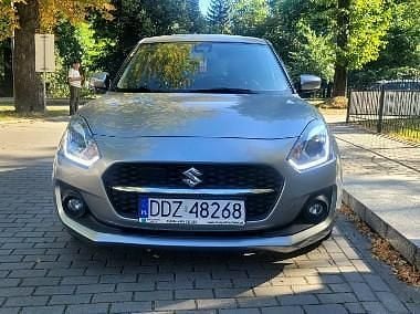 Inny kolor Używany 2021 Suzuki Swift Hatchback | 48 900 zł (Uczciwa cena) - Obraz 1/4