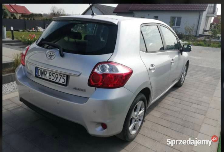 Srebrny Używany 2011 Toyota Yaris Hatchback | 19 054 zł (Uczciwa cena) - Obraz 1/4