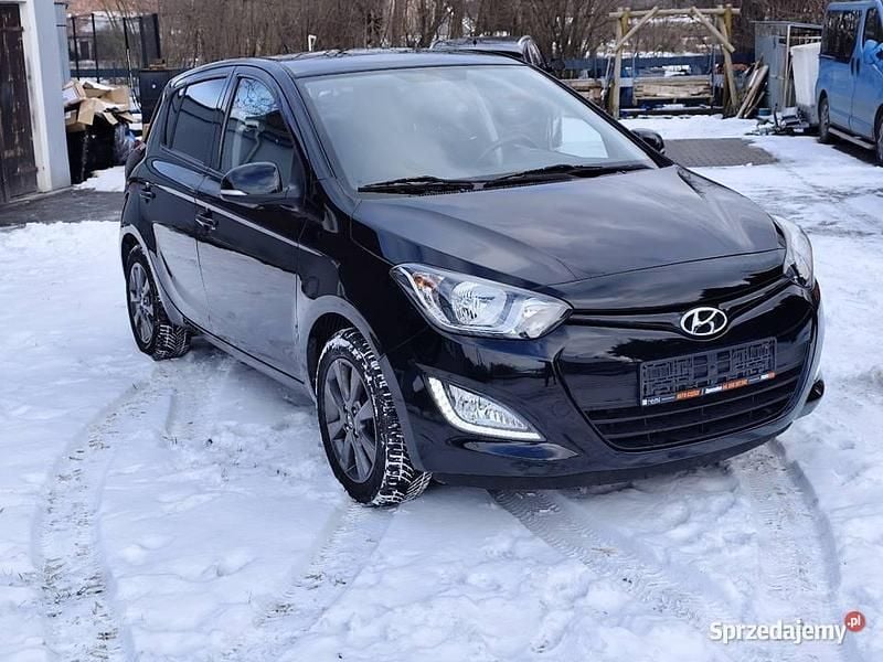 Czarny Używany 2014 Hyundai i20 Hatchback | 21 000 zł (Uczciwa cena) - Obraz 1/4