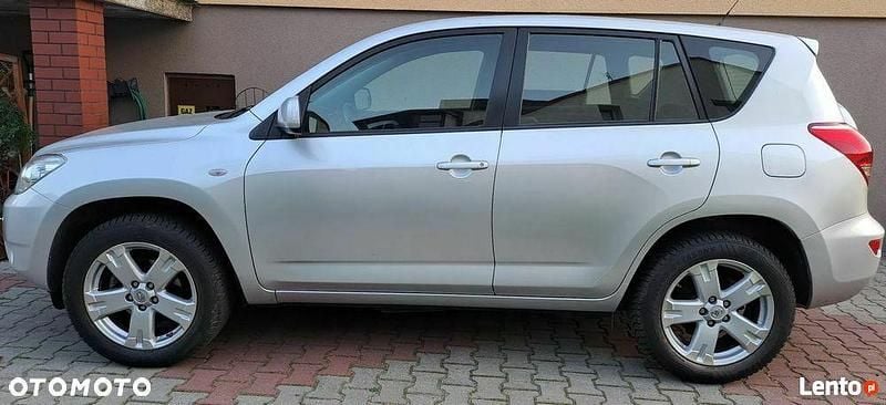 Używany Toyota RAV4 152 KM (111 kW) 2007 Srebrny SUV