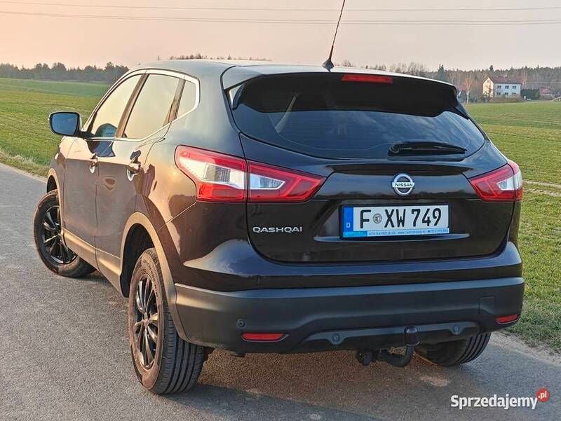 Używany Nissan Qashqai 163 KM (119 kW) 2016 Fioletowy SUV