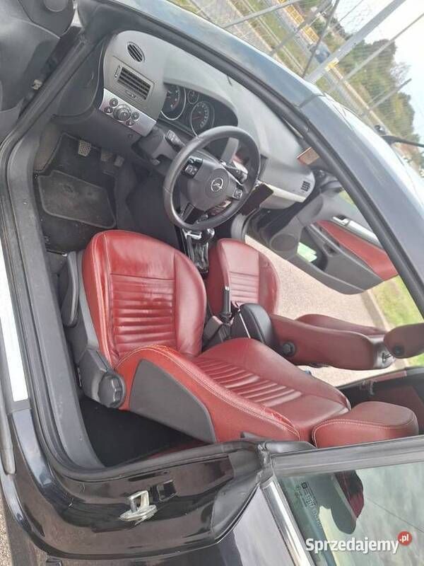 Używany Opel Astra Cabriolet Sport 150 KM (110 kW) 2009 Czarny Kabriolet