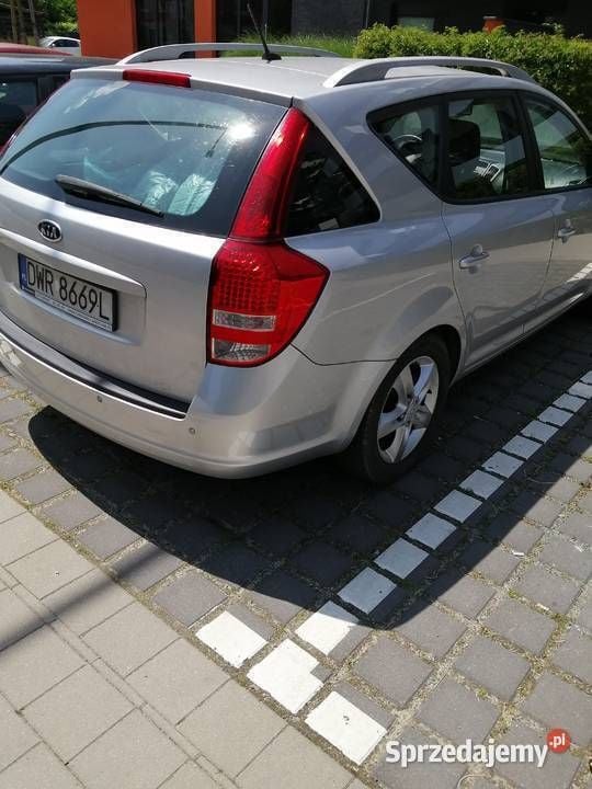 Srebrny Używany 2012 Kia Ceed | 21 500 zł (Dobra cena) - Obraz 1/4