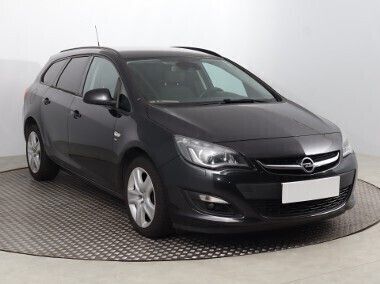 Czarny Używany 2014 Opel Astra Kombi | 23 999 zł (Dobra cena) - Obraz 1/4