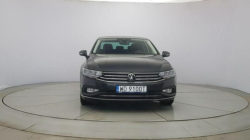 Używany VW Passat Elegance 190 KM (139 kW) 2021 Srebrny Sedan/Limuzyna
