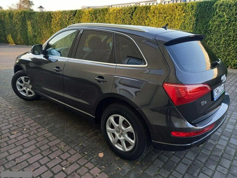Używany Audi Q5 143 KM (105 kW) 2009 Szary SUV