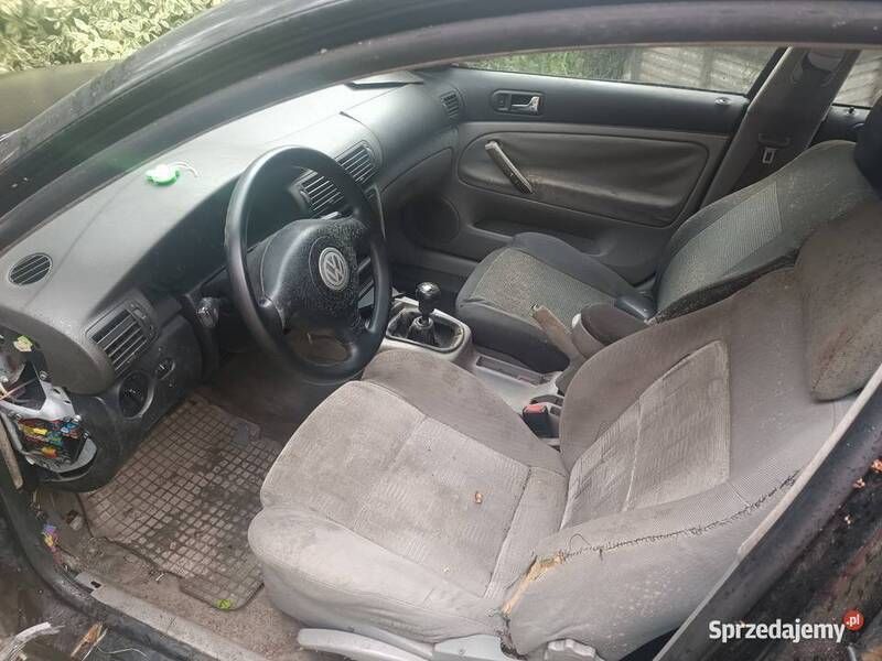 Używany VW Passat 1998 Czarny Sedan/Limuzyna