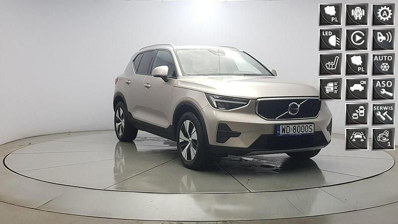 Złoty Używany 2022 Volvo XC40 Core SUV | 124 850 zł (Uczciwa cena) - Obraz 1/4