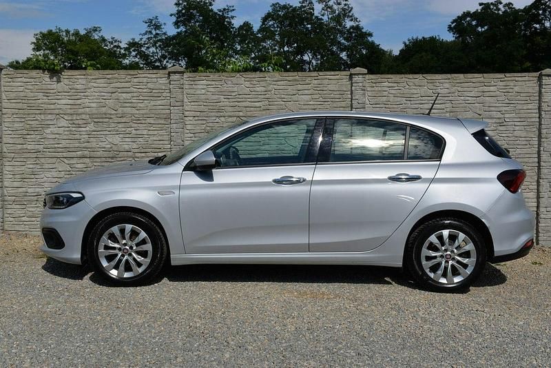 Srebrny Używany 2019 Fiat Tipo Hatchback | 39 800 zł (Dobra cena) - Obraz 1/4