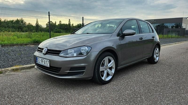 Beżowy Używany 2017 VW Golf VII Hatchback | 35 400 zł (Dobra cena) - Obraz 1/4
