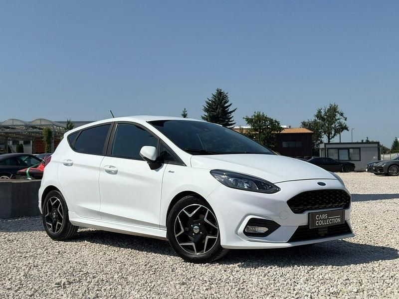 Biały Używany 2017 Ford Fiesta Hatchback | 39 900 zł (Drogi) - Obraz 1/4