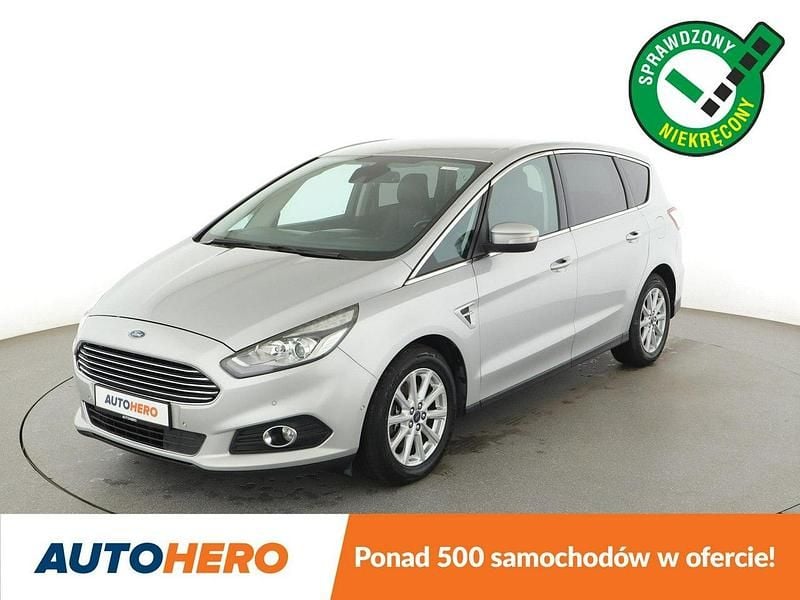 Szary Używany 2016 Ford S-MAX S Minivan | 61 500 zł (Uczciwa cena) - Obraz 1/3