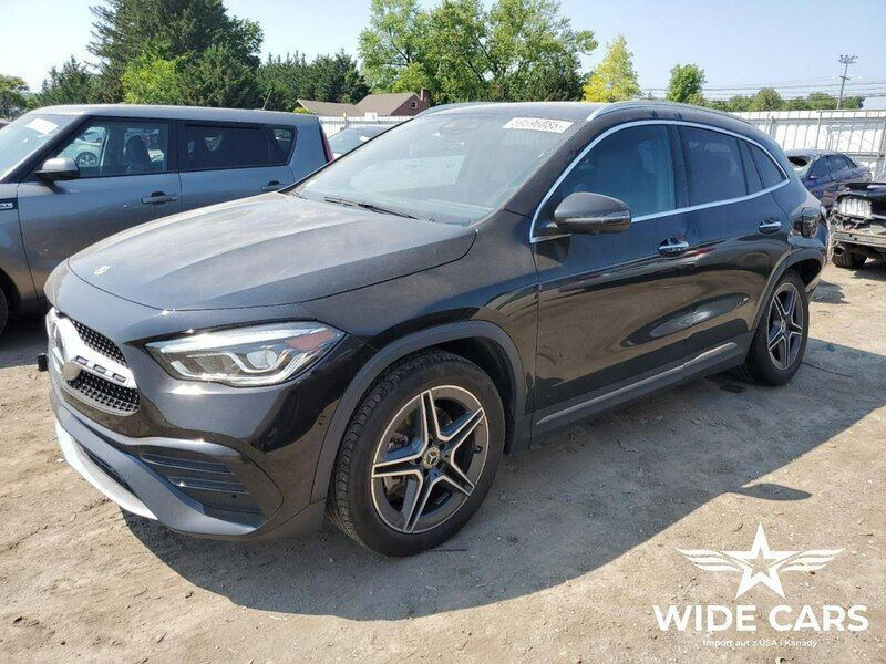 Czarny (metalik) Używany 2021 Mercedes GLA250 SUV | 69 600 zł - Obraz 1/4