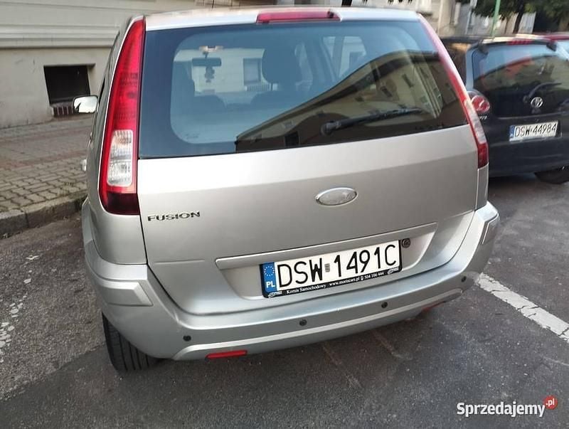 Używany Ford Fusion 2009 Srebrny Sedan/Limuzyna