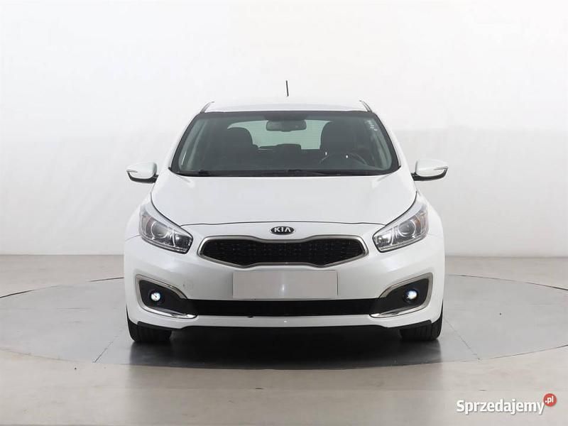 Biały Używany 2017 Kia Ceed Hatchback | 47 999 zł (Dość drogi) - Obraz 1/4