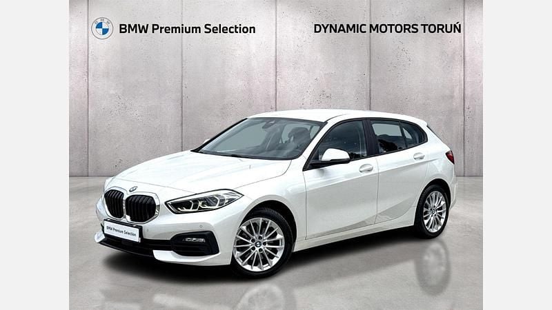 Biel mineralna metalizowany Używany 2020 BMW 118 Advantage Hatchback | 84 900 zł (Uczciwa cena) - Obraz 1/3