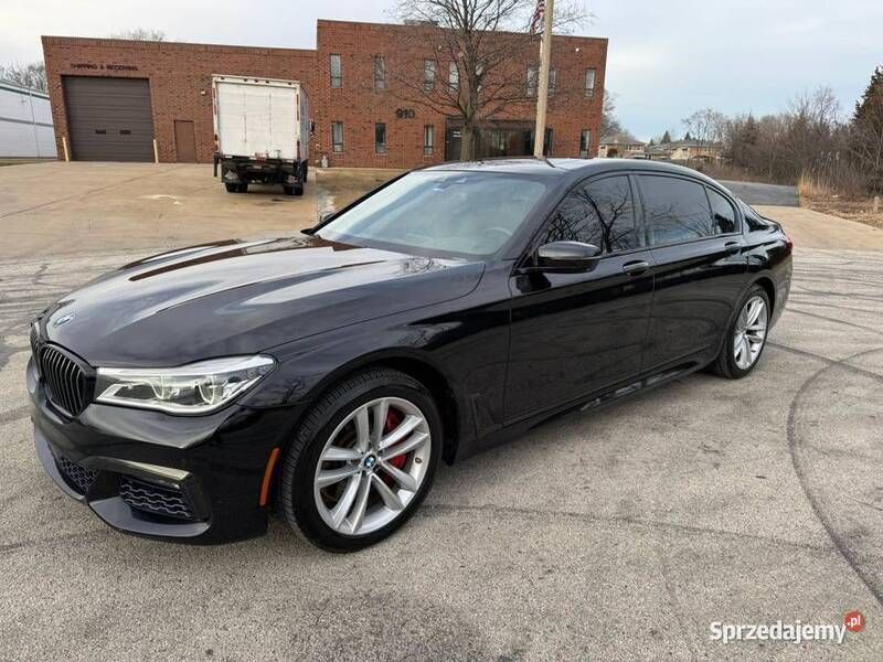 Używany 2017 BMW 750 Sedan/Limuzyna | 85 000 zł - Obraz 1/4
