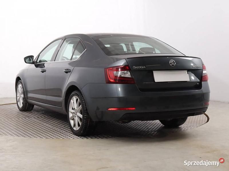 Używany Skoda Octavia 150 KM (110 kW) 2018 Szary Hatchback
