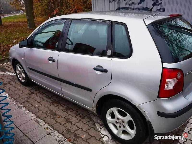 Używany VW Polo 2002 Srebrny Hatchback