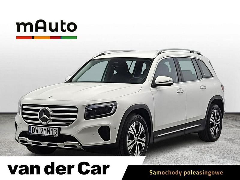 Biały Używany 2023 Mercedes GLB200 Progressive SUV | 174 900 zł - Obraz 1/4