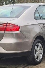 Używany Seat Toledo 105 KM (77 kW) 2014 Beżowy Sedan/Limuzyna