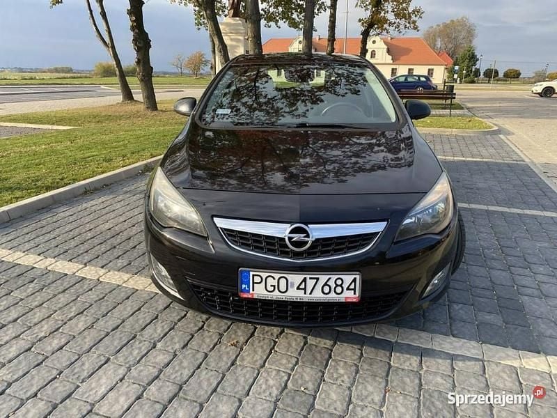 Czarny Używany 2010 Opel Astra Hatchback | 19 999 zł (Uczciwa cena) - Obraz 1/4