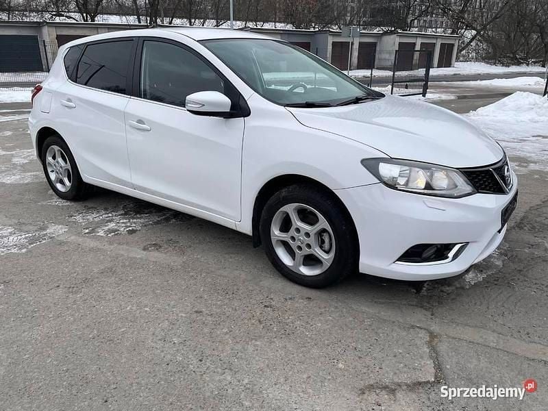 Biały Używany 2016 Nissan Pulsar Hatchback | 24 900 zł (Uczciwa cena) - Obraz 1/4