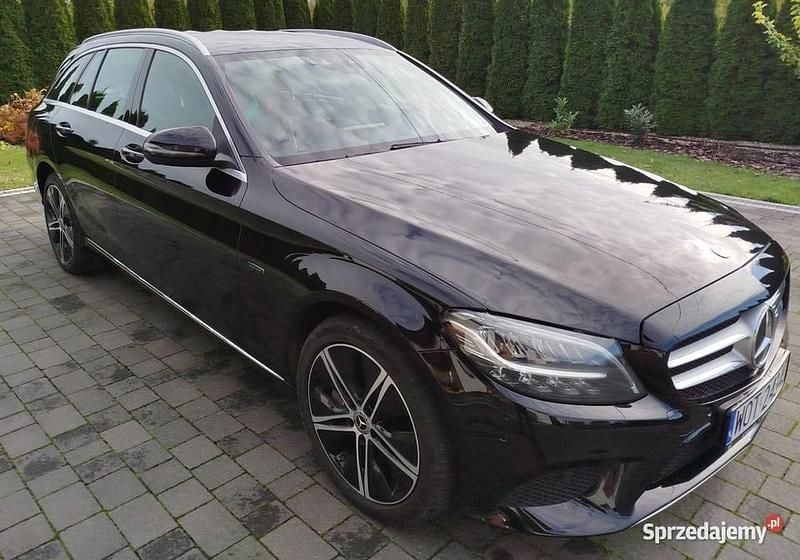 Używany Mercedes C300e Avantgarde 2020 Kombi