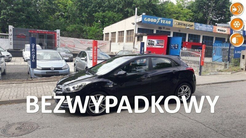 Używany Hyundai i30 90 KM (66 kW) 2013 Czarny Hatchback
